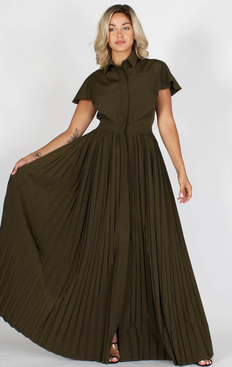 Maxi Pleated Dress With Pockets