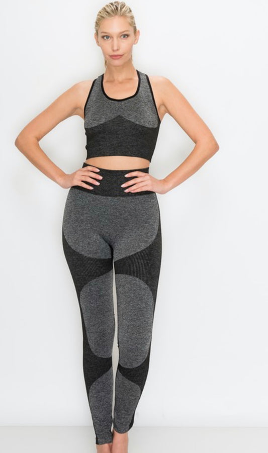 Seamless Sports Bra and Leggings